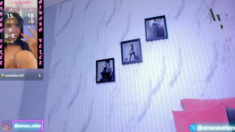 Snapshot of ainaravelez chatting on December 8, 2:49 am AinaraVelez online show from December 8, 2:49 am