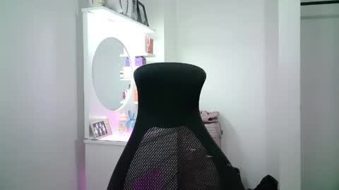 AINE online show from May 29, 1:36 am