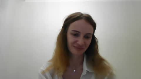 Snapshot of ainyrvixxen chatting on July 1, 10:20 pm AinyrVixxen online show from July 1, 10:20 pm