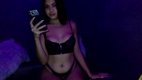 Snapshot of aira66 chatting on June 8, 1:28 am aira66 online show from June 8, 1:28 am