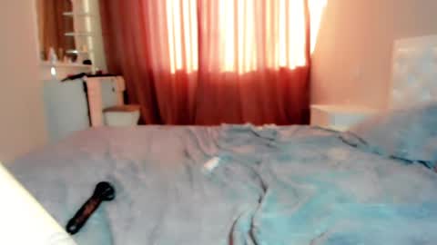 Snapshot of aira_vi chatting on February 7, 5:52 am Aira online show from February 7, 5:52 am