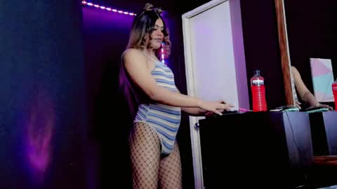 aisha_dance online show from April 30, 10:03 pm