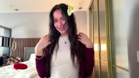 Snapshot of aisha_eilish chatting on April 13, 6:08 am Aisha online show from April 13, 6:08 am