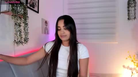 Snapshot of aisha_es chatting on February 6, 11:41 pm Aisha online show from February 6, 11:41 pm