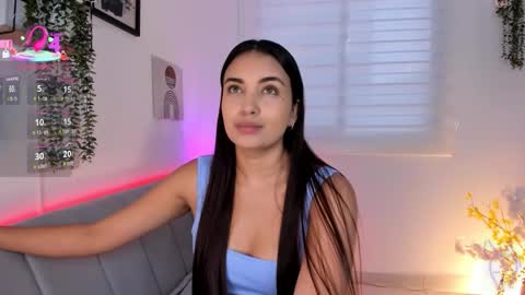 Snapshot of aisha_es chatting on February 9, 10:36 pm Aisha online show from February 9, 10:36 pm