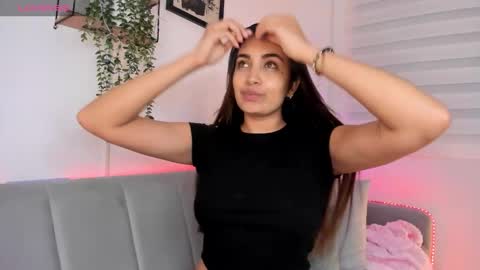 Snapshot of aisha_es chatting on February 26, 11:04 pm Aisha online show from February 26, 11:04 pm