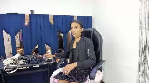 Aisha online show from May 29, 8:18 pm