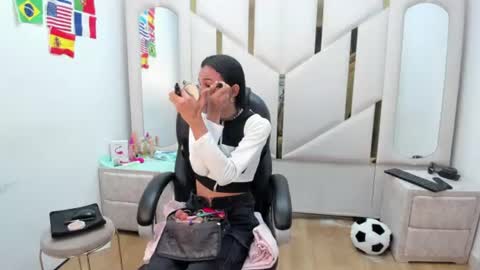 Snapshot of aisha_hotts777 chatting on July 13, 7:27 pm Aisha online show from July 13, 7:27 pm