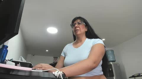 Katie   online show from December 2, 4:02 pm