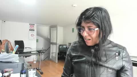 Katie   online show from May 22, 2:33 pm