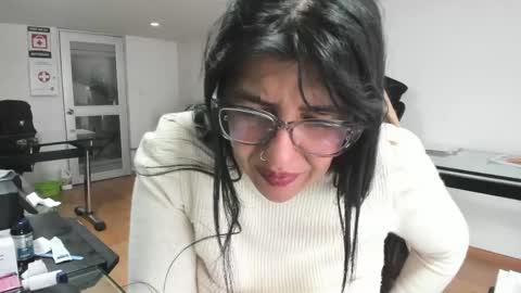 Katie   online show from May 26, 3:30 pm