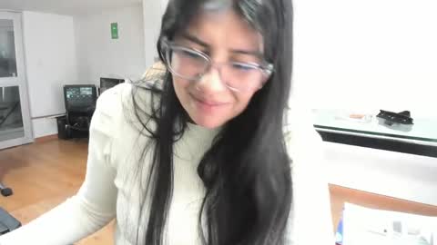 Katie   online show from May 27, 3:31 pm
