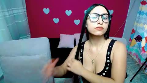 Snapshot of aisha_stacey0410 chatting on June 21, 10:12 pm aisha_stacey0410 online show from June 21, 10:12 pm