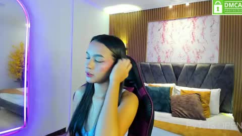 Aisha  online show from May 25, 11:38 am
