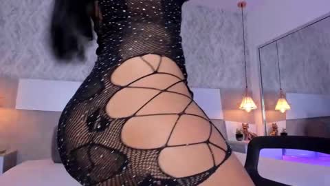 Aisha online show from March 10, 3:41 pm