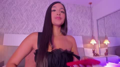 Aisha online show from January 12, 3:50 pm