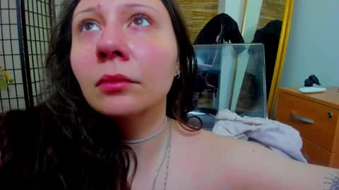 Aisha online show from February 3, 5:05 am