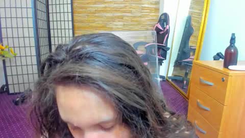 Aisha online show from February 27, 5:18 am