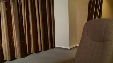 aishiro online show from February 1, 3:54 pm