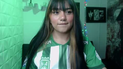 Snapshot of aitana_gomezz chatting on December 18, 9:08 pm Aitana online show from December 18, 9:08 pm