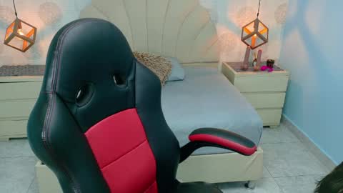 AIXA online show from April 7, 7:14 pm