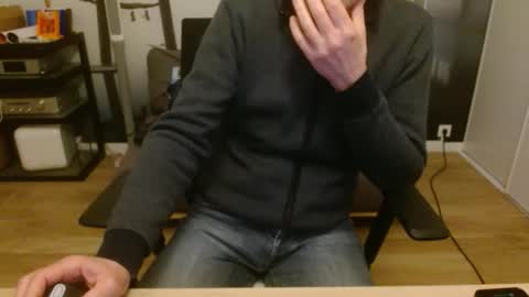 Snapshot of aixcited chatting on February 7, 9:40 pm aixcited online show from February 7, 9:40 pm