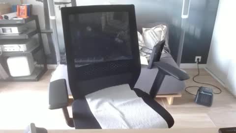 Snapshot of aixcited chatting on February 8, 11:24 am aixcited online show from February 8, 11:24 am