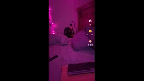 Snapshot of ajsquirts chatting on November 2, 5:43 am ajsquirts online show from November 2, 5:43 am