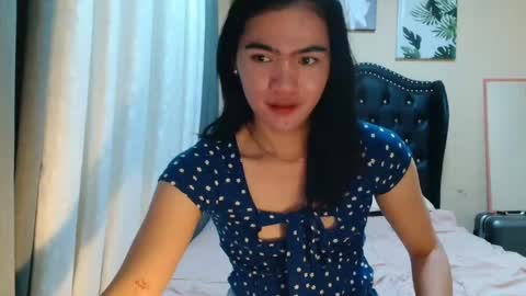 Snapshot of akamamiki25 chatting on May 20, 2:23 pm akamamiki25 online show from May 20, 2:23 pm