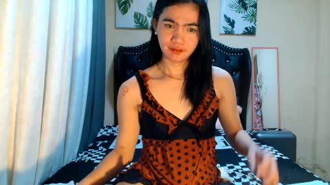 Snapshot of akamamiki25 chatting on May 22, 11:05 am akamamiki25 online show from May 22, 11:05 am