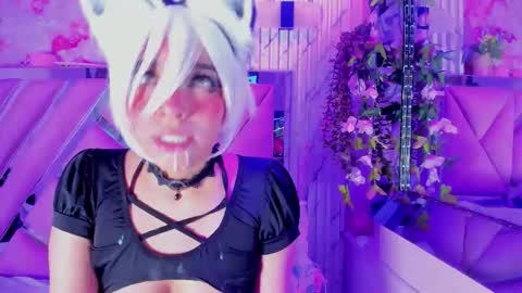 Snapshot of akane_hikari_ chatting on October 11, 7:29 am akane hikari  online show from October 11, 7:29 am