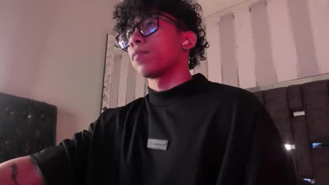 akazaboy online show from March 23, 5:00 am