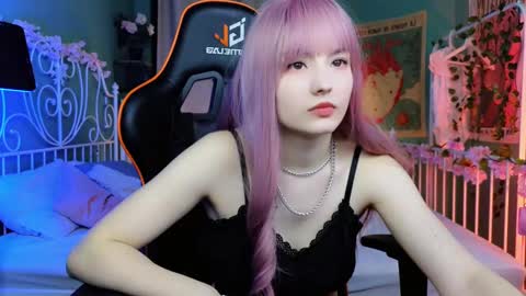 Akemi online show from March 4, 6:18 pm