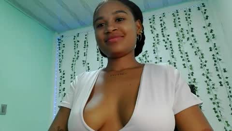 Snapshot of akemy_saunderz chatting on June 7, 3:10 am akemy_saunderz online show from June 7, 3:10 am