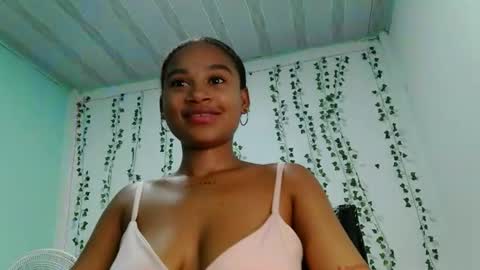 Snapshot of akemy_saunderz chatting on June 10, 9:14 pm akemy_saunderz online show from June 10, 9:14 pm
