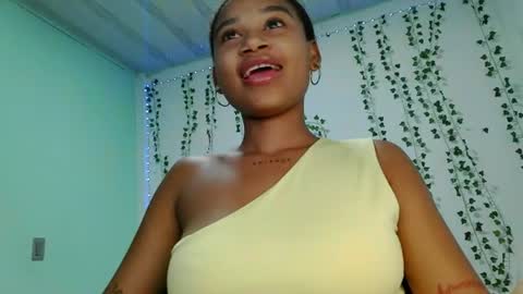 Snapshot of akemy_saunderz chatting on June 12, 3:16 am akemy_saunderz online show from June 12, 3:16 am