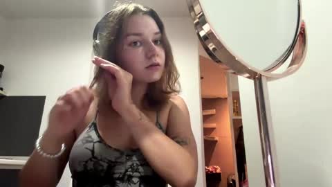 Snapshot of akikovorpahl chatting on May 29, 7:12 pm Marry online show from May 29, 7:12 pm