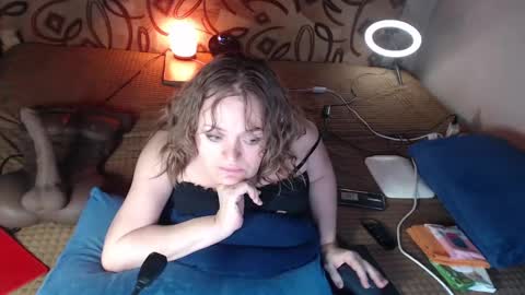 Snapshot of akindmodel chatting on January 22, 11:45 am Natalie online show from January 22, 11:45 am