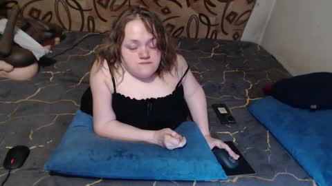 Snapshot of akindmodel chatting on February 18, 8:14 pm Natalie online show from February 18, 8:14 pm