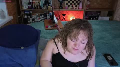 Snapshot of akindmodel chatting on November 8, 2:01 am Natalie online show from November 8, 2:01 am