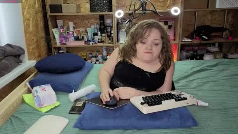 Natalie online show from December 22, 6:21 am