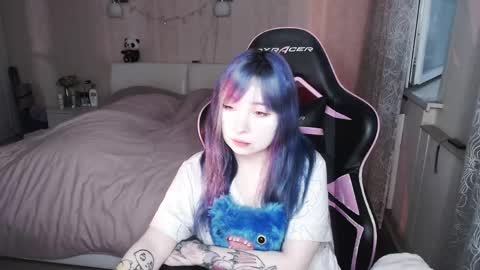 Snapshot of akirahartyx chatting on May 26, 3:41 pm akirahartyx online show from May 26, 3:41 pm