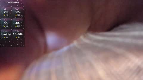 Snapshot of akura_01 chatting on September 27, 1:38 pm Akura is here 3 online show from September 27, 1:38 pm
