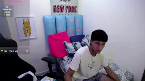 Akyra latin online show from April 17, 5:27 pm