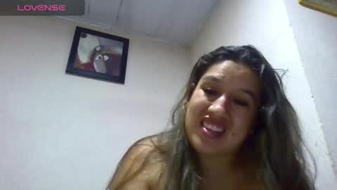 Snapshot of alahia_fox chatting on February 24, 6:16 am alahia online show from February 24, 6:16 am