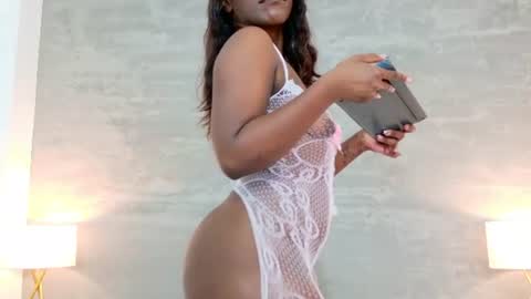 Snapshot of alaia_colins chatting on July 1, 2:02 am alaia_colins online show from July 1, 2:02 am