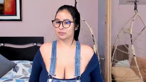     online show from October 5, 12:03 pm