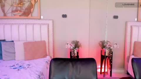     online show from May 26, 7:21 pm