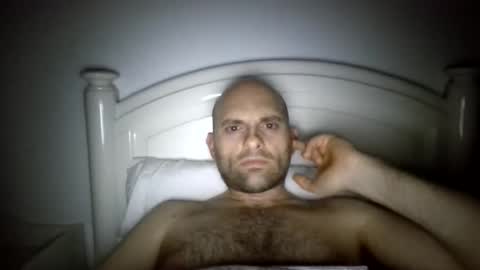 Snapshot of alain766 chatting on April 20, 10:33 pm alain766 online show from April 20, 10:33 pm