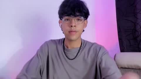 Snapshot of alan18n chatting on March 9, 8:52 pm alan18n online show from March 9, 8:52 pm